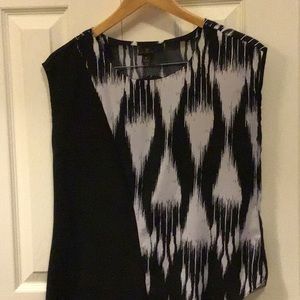 Asmetrical black and white top size s
